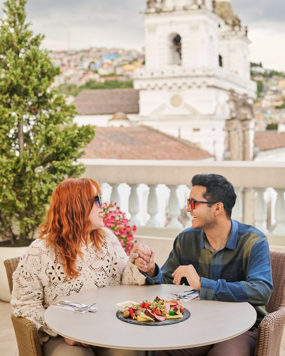 🤩 ¿Sabías que <a href="/cntraveller/">Condé Nast Traveller</a> nos ha calificado como uno de "Los 10 mejores bares de terraza del mundo"? ✨

bit.ly/3BYTbL1

#RooftopDeLujo #VistaEspectacular #CentroHistóricoQuito #CondéNastTraveler  #MejoresTerrazasQuito #RestaurantesQuito