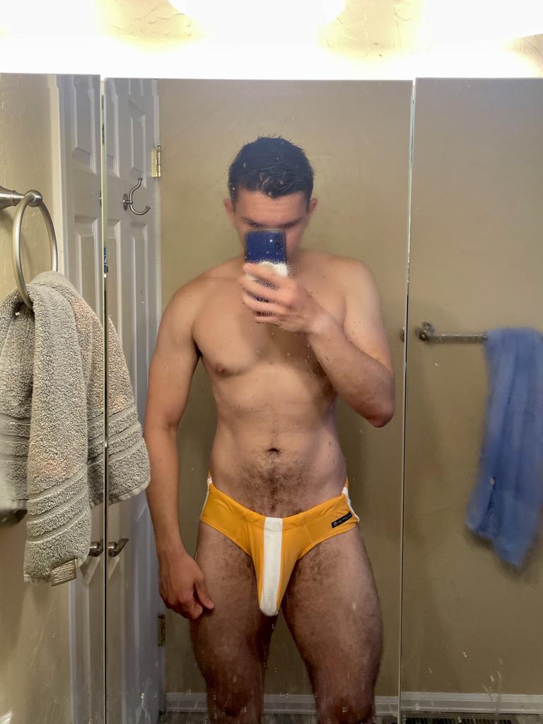 BigBoyPouch's tweet photo. Big Boy Pouch selfies!  #BigDick, #BigBoyPouch #MonsterCock https://t.co/ELnUXX4sjQ https://t.co/CNMblF9Rgy