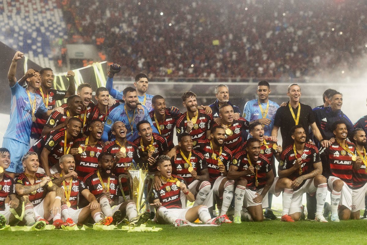 corredabola's tweet photo. Flamengo é o clube brasileiro com mais títulos (26) no século XXI. https://t.co/CyRrU2XCzb