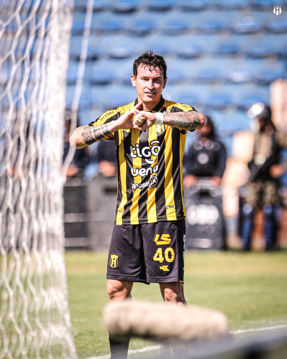 Ojo a los datos

2 de Mayo 0 - Guaraní 2

Fer Fer ya suma 117 goles con Guaraní y alcanza los 128 en el fútbol paraguayo, superando a Hernán Rodrigo López y ubicándose como el 4to máximo goleador de nuestro fútbol. El Queso está en su lugar del mundo, nada más que agregar

Por