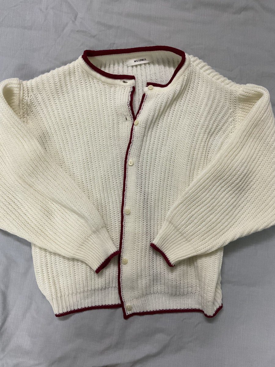 Tripletsth85735's tweet photo. carry cardigan ของ moon2sun
อก 44-48 ยาว 23 รอบแขน 24”
มีตำหนิด้านหลังหน่อยนะคะ ขอคนรับได้คับบ🥹

💌 ราคา 350 รวมส่ง
📮 สนใจสอบถามได้ค่ะ

#ส่งต่อเสื้อผ้า #ส่งต่อเสื้อผ้ามือสอง #ส่งต่อเสื้อผ้ามือ2  #เสื้อคาดิแกน #เสื้อกันหนาว #เสื้อcardigan #moon2sun https://t.co/JeelE6TLqA