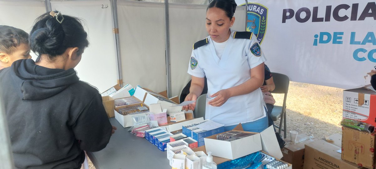 DSP_HN's tweet photo. Con una gran afluencia de ciudadanos con necesidades de atención medica dio inicio La Mega Brigada en el marco de el 278 aniversario del Hallazgo de la Virgen de Suyapa
#DSP
#MegaBrigada https://t.co/D0I50WipCN