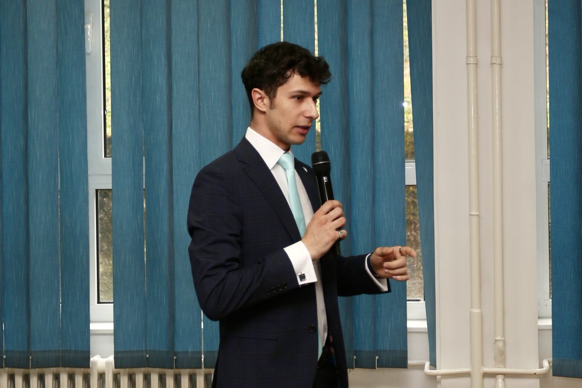 rccint's tweet photo. On “Growth Plan: Walking the Talk – Regional Cooperation in Action” RCC SG @amer_kap today at University of Sarajevo’s @FPNUNSA 

“Western Balkans has two choices: grow together or struggle alone. 82% of people in the region believe in regional cooperation. But how often do we turn belief into action? The Growth Plan and its integral part, the Common Regional Market, are our chance to do just that—they provide tangible opportunities for businesses, institutions, and, most importantly, young people who see their future in a prosperous and economically integrated Western Balkans," said Kapetanovic.

Read more👉🏻https://t.co/7Av5N7UaZf

#poweredbyRCC 🇪🇺