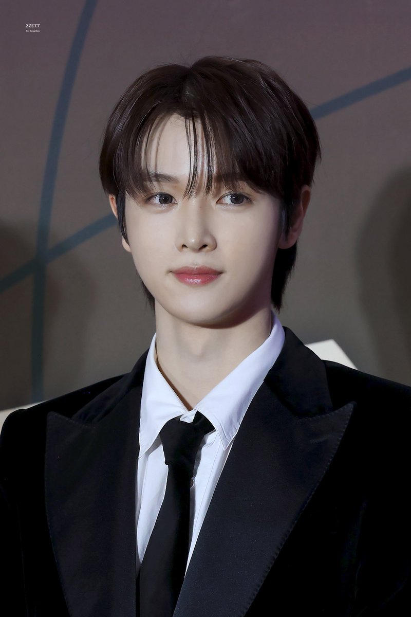 241117 KGMA #성찬
🖤