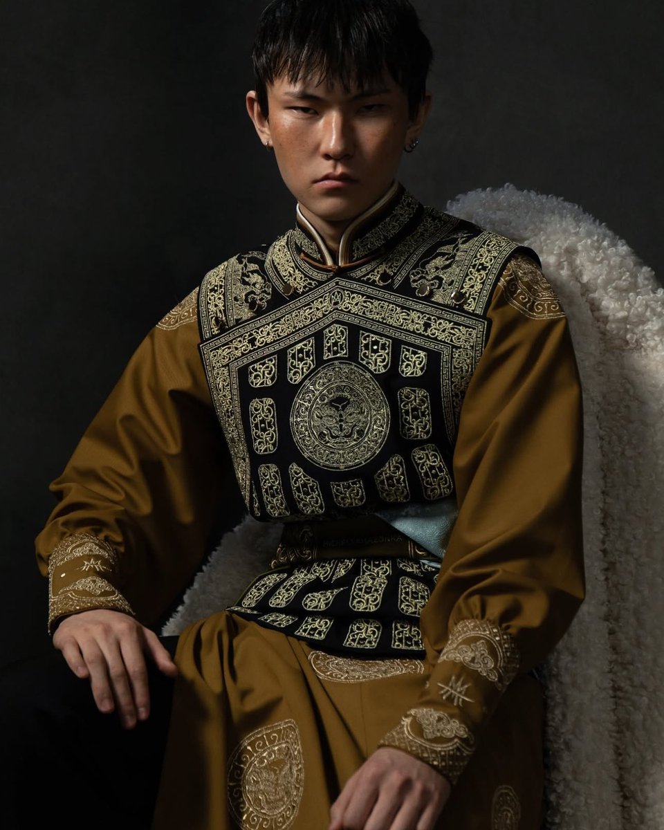 Outlander Magazine tweet media