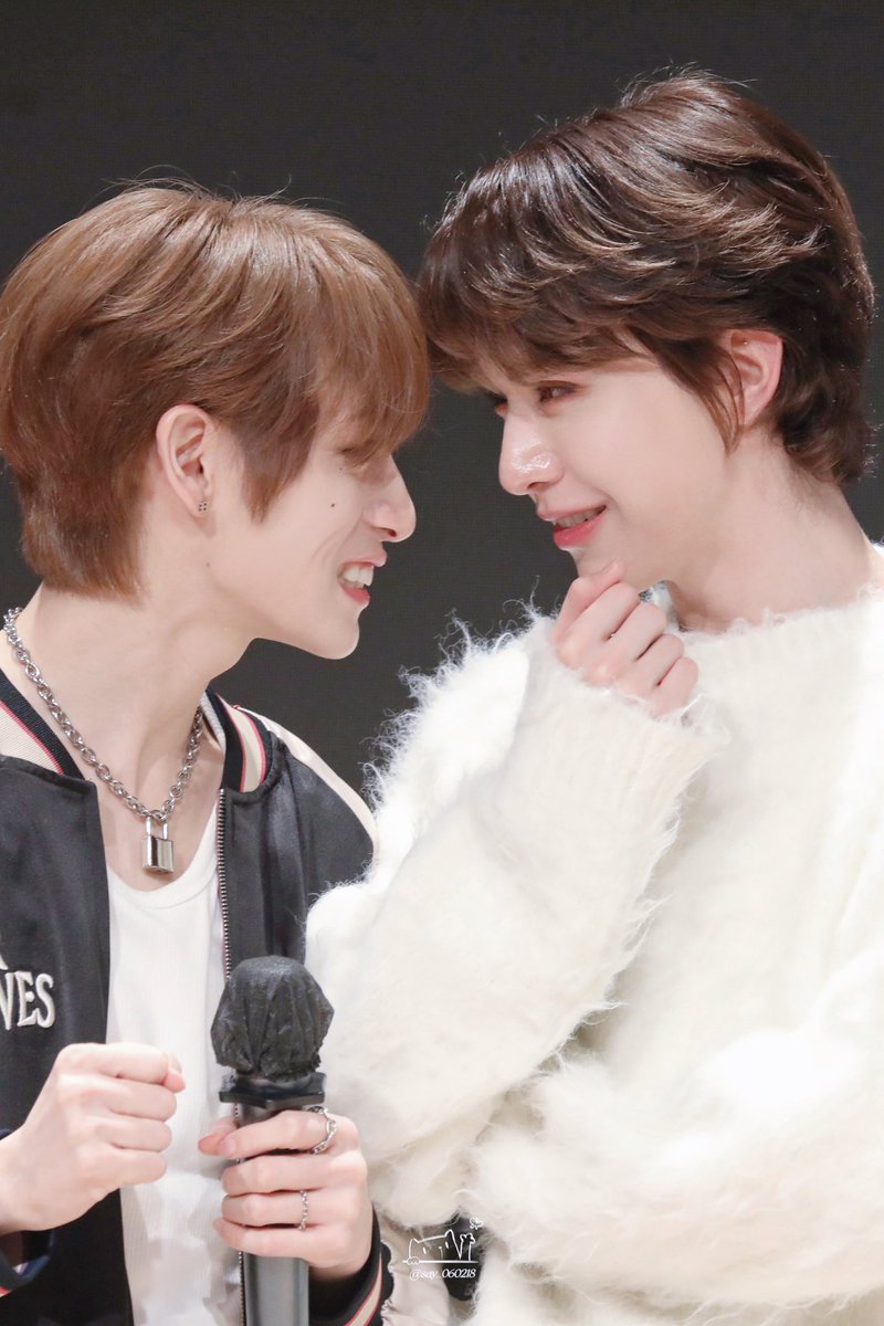 250202 점프업 팬싸

#XLOV #엑스러브 #HARU #하루 #WUMUTI #우무티 #吾木提
