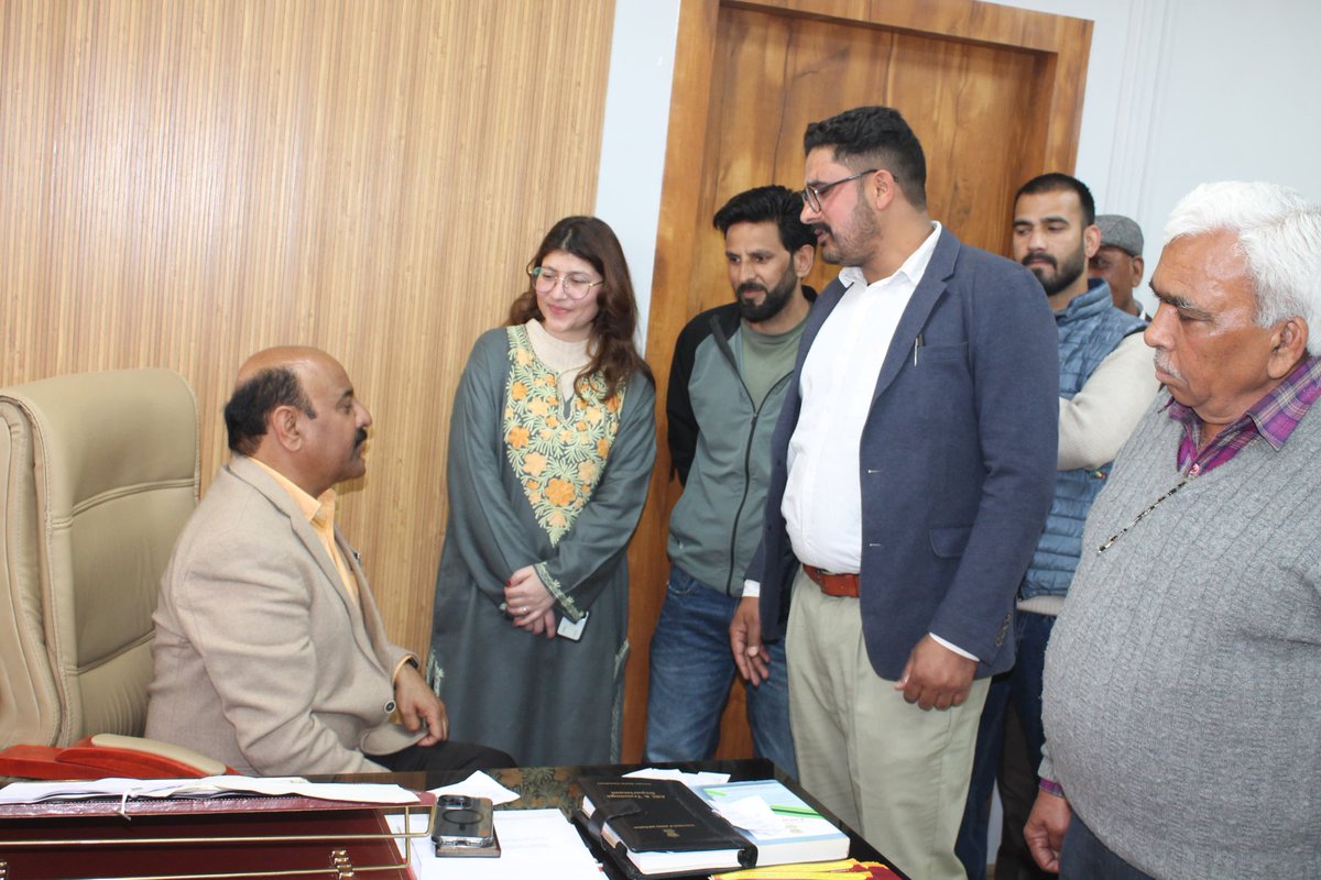 noor_gazala's tweet photo. "Engaging discussion with the Hon'ble Deputy CM of J&amp;K alongside JKSSB JE aspirants, voicing concerns and advocating for a fair, transparent, and timely recruitment process. Strengthening the future of J&amp;K’s engineering talent! 
#JKSSB #aspirants #AICHLS #jknc_ https://t.co/KwkaYI8uQ9