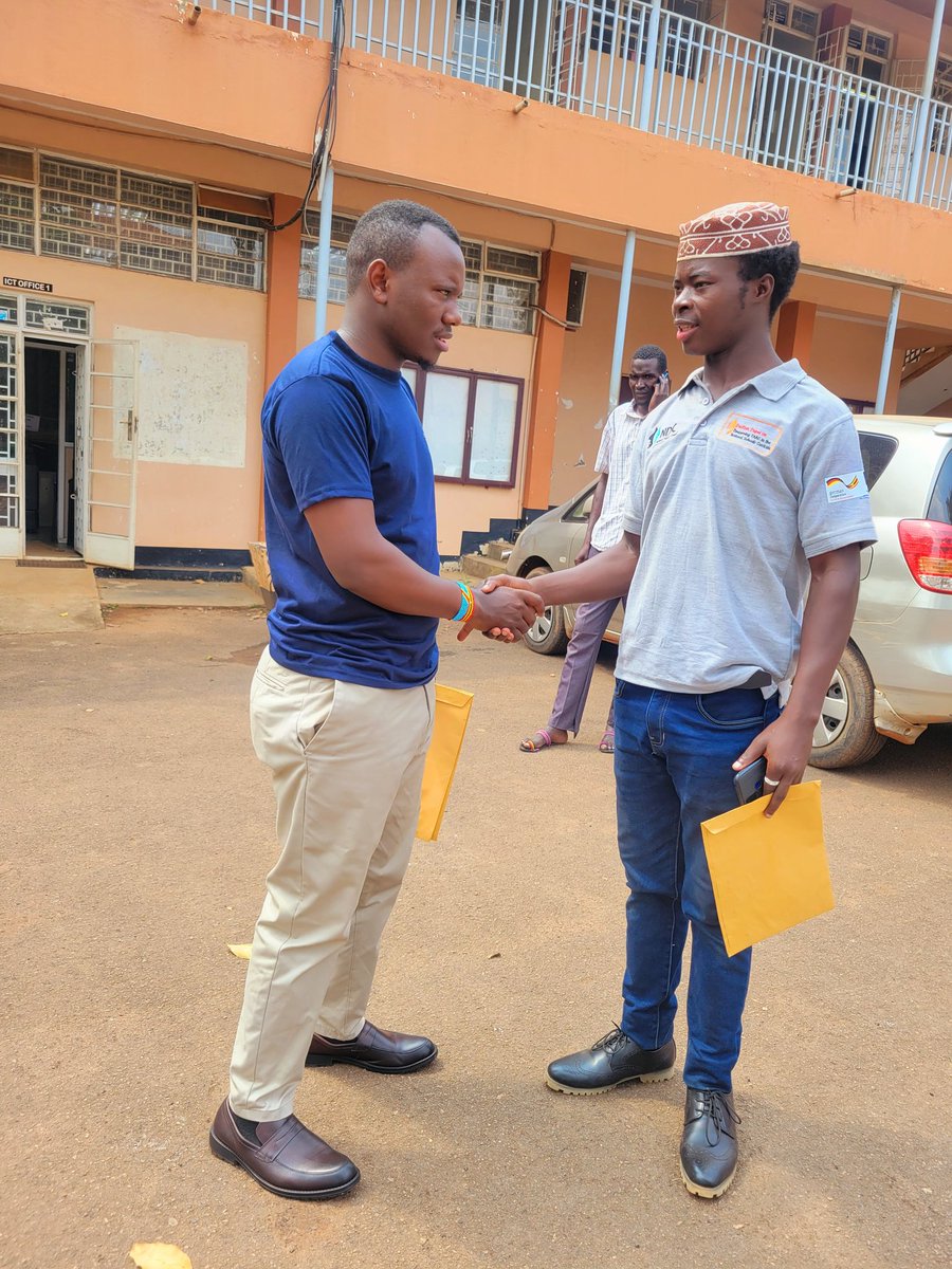 HAsiimwe1's tweet photo. On this day,I met Cde  @WangusaO at Kyambogo University briefly it was

But our meeting today became a reminiscence  of our University political days, meanwhile in 2019 I ran with him  on the position at a Guild level of the time https://t.co/EWxMHdfLCR