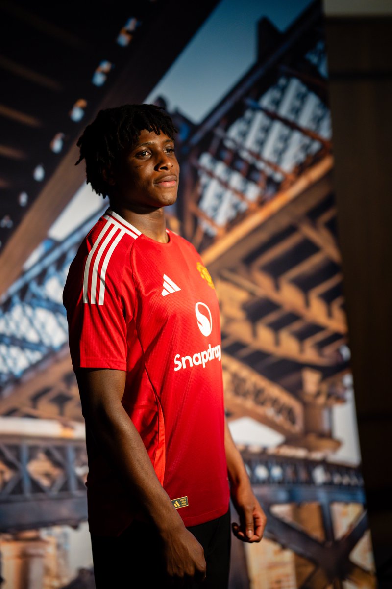Our newest recruit 💪🇩🇰

#MUFC