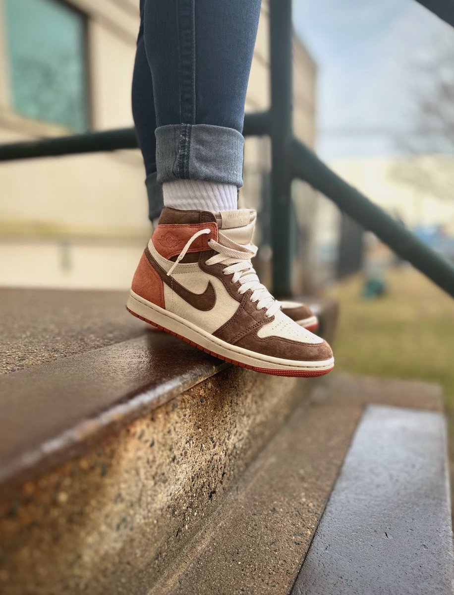 NitaBonitax's tweet image. Day 3 of #bhmkotd presented by @JerLisa_Nicole peanuts, cash shoes. Wear any shade of brown.