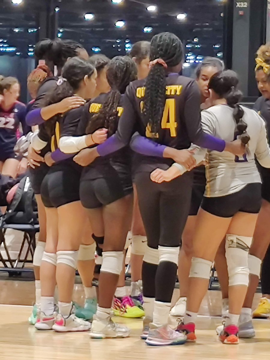 It’s essential to have a clear why and vision of what you want your future to look like. 
However, if you do not match your activity and habits to your goals; You will be watching for years the person you want to become and never catching up.

#success #lindaclamb #b2bpowernet...