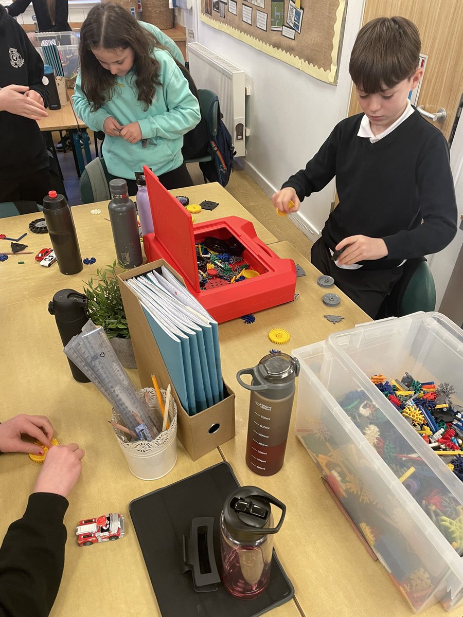 As part of our local culture and heritage topic we used Knex to develop our engineering skills to try and recreate a design similar to the Falkirk Wheel. #antoSTEM