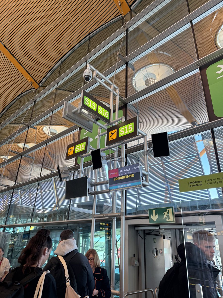 24h en Londres para presentar propuesta.

Go go go!