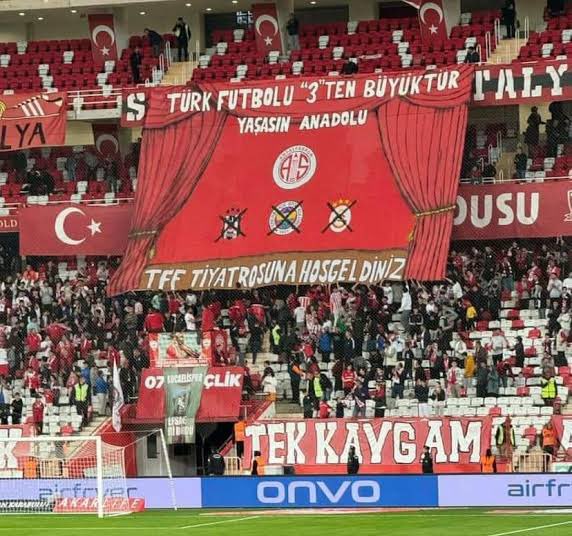 Fenerbahçe, Beşiktaş, Galatasaray, Trabzonspor ve Siyaset destekli kulüpler kapatılsa, ülke futbolunu 100 yıl ileriye taşırız..