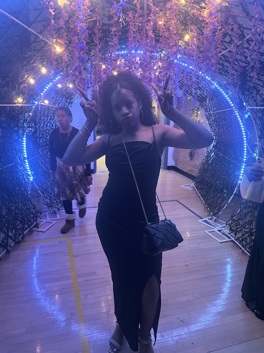 WalkerMillMS's tweet photo. Our Enchanted Night dance was a night to remember. The scholars certainly clean up nice! @wmmstag #pgcps #pgcpsproud #EnchantedNight #MiddleSchoolDance #wmms #blueandgold #gopanthers #pantherpride https://t.co/PUXXr1iBzQ
