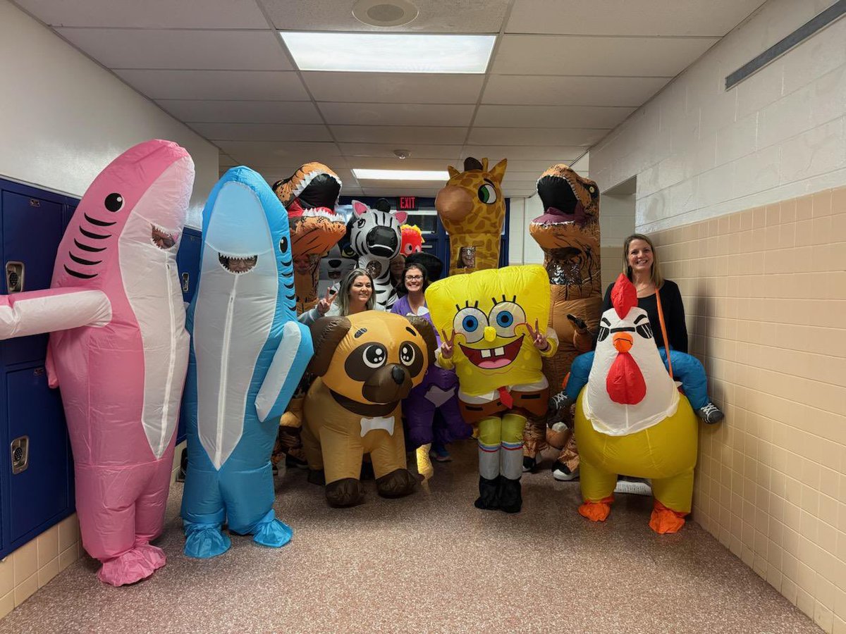 <a href="/WoodchuckWorld/">WoodchuckWorld</a> ‘s Annual Variety Show 🎭Thank you <a href="/nmsutorius/">Nicole</a> for organizing this every year and <a href="/KHS_Chiefs/">Kempsville Chiefs</a> for hosting us! 🩷 It’s incredible to see the community come together to support our students and the performing arts! <a href="/vbschools/">VBSchools</a> Here are a few shots of the staff group-