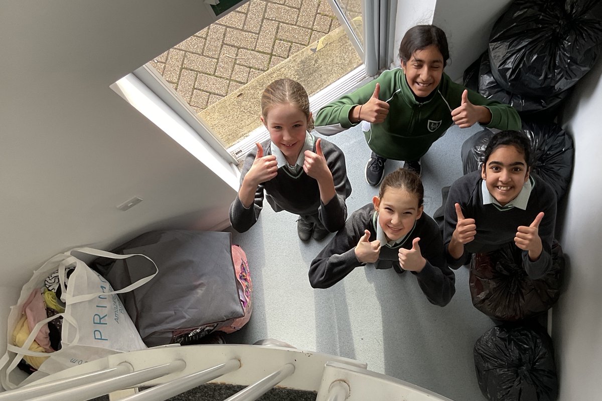 SHSGirlsPrep's tweet photo. Huge thanks to all those who donated clothing to the PSLP's Recycle to Read project! The PSLP had great fun leading younger Eco team members in collecting the donations every morning. We are now calculating which year group has won 5 house points @UL_Partnership @UnitedLearning https://t.co/VfUVEla2w9