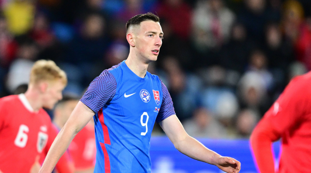 💣🇸🇰 L'AIK serait intéressé par la signature de l'international slovaque Robert Bozenik (25 ans) qui évolue à Boavista !

👉 Venise et le Legia Varsovie souhaiteraient également s'attacher les services de l'attaquant.

🗞️ <a href="/FabrizioRomano/">Fabrizio Romano</a>