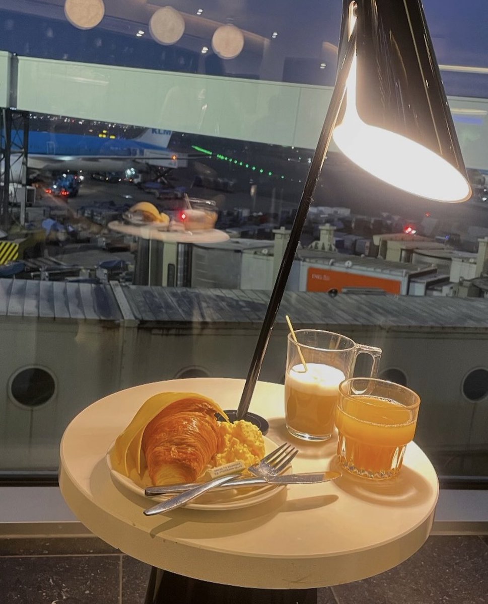 A good morning photo from the KLM Crown Lounge. It was a short night, but I enjoyed eating my breakfast while waiting for the flight to …. ✨