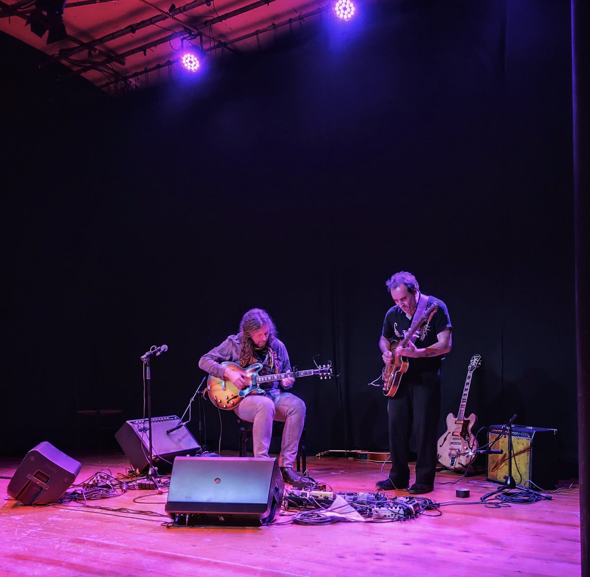 Amazing Guitarraco Festival in Tarragona, Spain this past Saturday/Sunday with Raphael Rogiński, Joseba Irazoki, me &amp; <a href="/xiscorojo/">Xisco Rojo</a> <a href="/PhilateliaRecs/">Philatelia Records</a> photos by Silvia Fernández Serrano 🎸✨