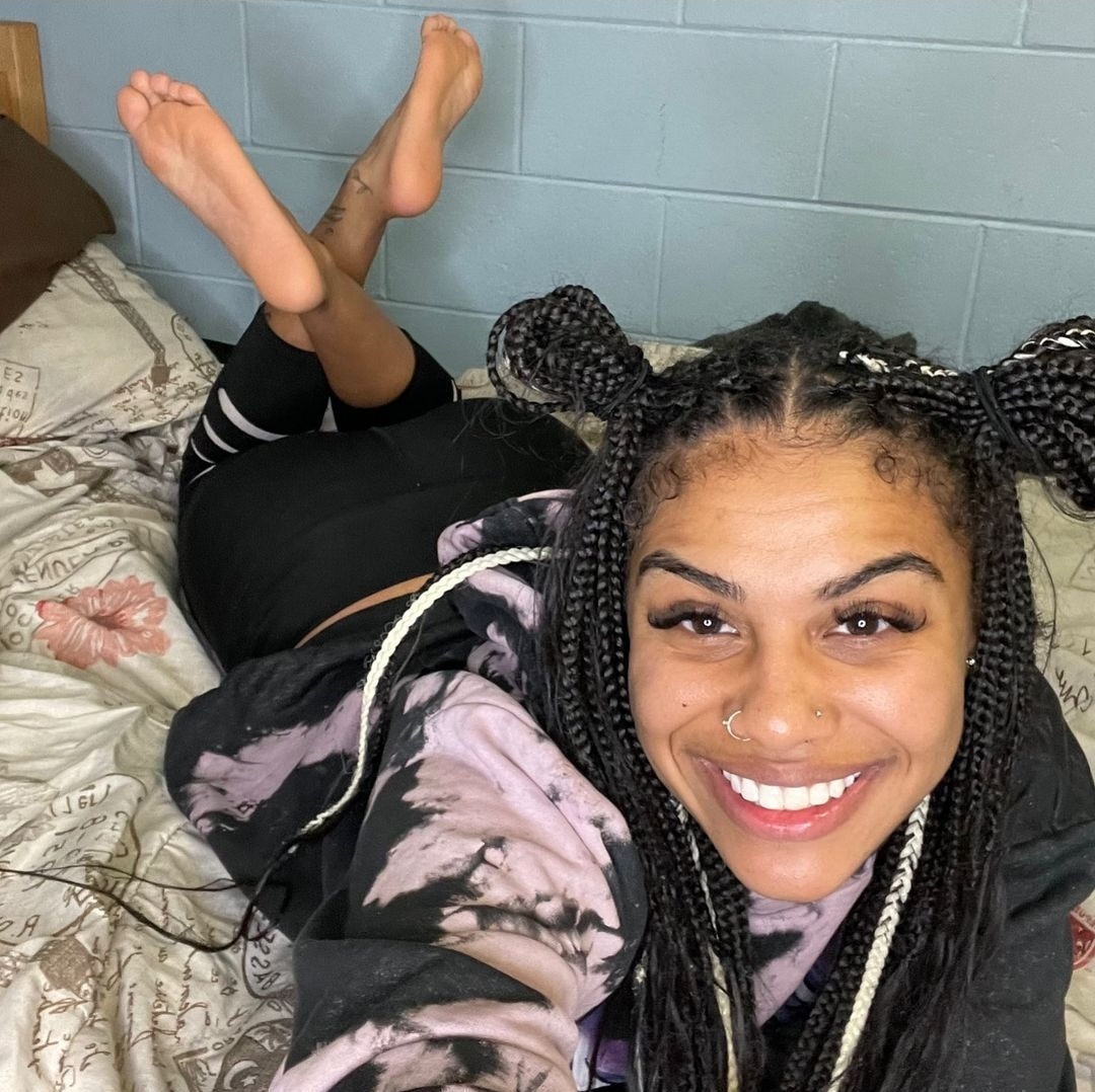 The Exquisite Feet League tweet media