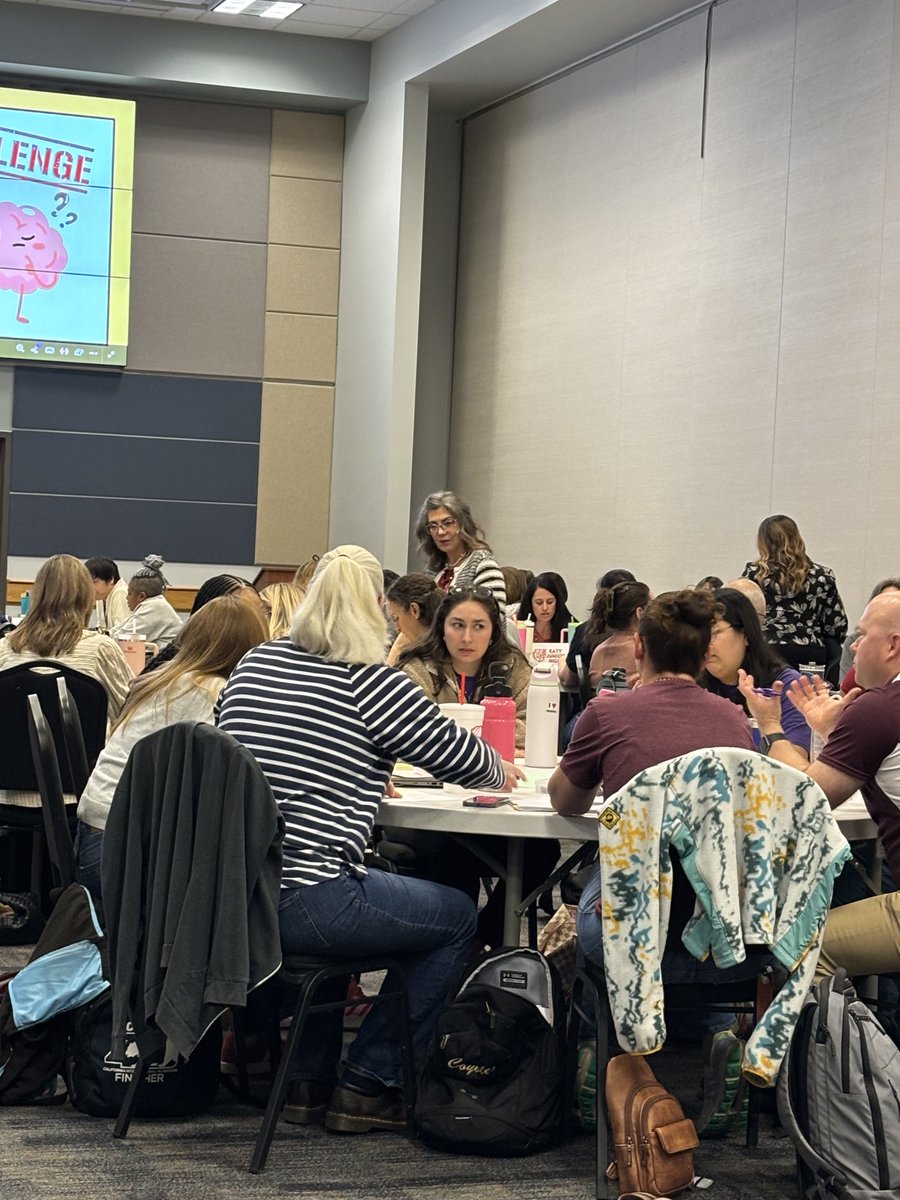 ⁦<a href="/NinaAnderson11/">Nina Anderson</a>⁩ ⁦<a href="/andersonag04/">Alicia Anderson</a>⁩ presenting to our 8th grade ELAR Ts the “Worst Word Challenge” - focusing on building argument and vocabulary skills in an engaging way. #SecCI #8thELARInstitute