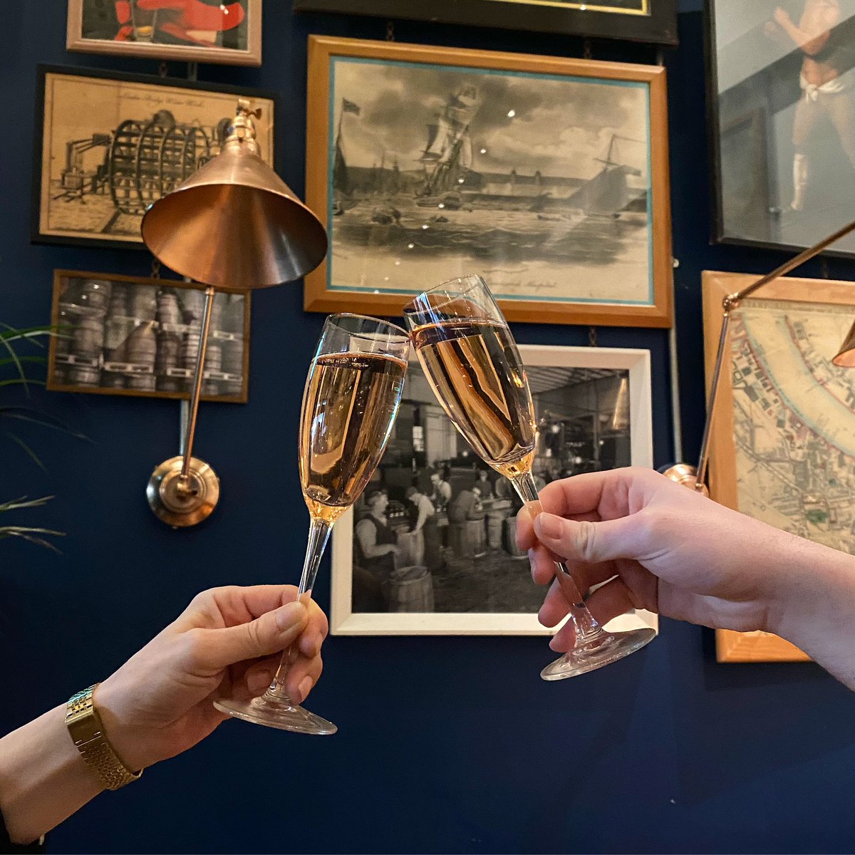 Whether your celebrating with a partner or friends, The Old Brewery is must visit this Valentines 💌 

Book online via the link in our bio, give us a ring or even pop in today to secure your spot 🫶

#ValentinesDay #bubbles