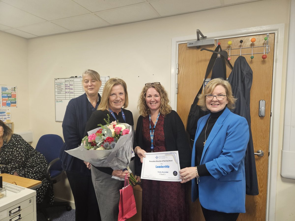 Hazel Powell ๐ (@hazelpowell11) on Twitter photo A great start to the week to be able to surprise the fantastic Vicki Burridge with a well-deserved EDoN recognition award for excellence in leadership, nominated by her team ๐ <a href="/SwanseabayNHS/">Swansea Bay NHS</a> <a href="/SharriePrice/">Sharrie Price</a> A great start to the week to be able to surprise the fantastic Vicki Burridge with a well-deserved EDoN recognition award for excellence in leadership, nominated by her team ๐ <a href="/SwanseabayNHS/">Swansea Bay NHS</a> <a href="/SharriePrice/">Sharrie Price</a>