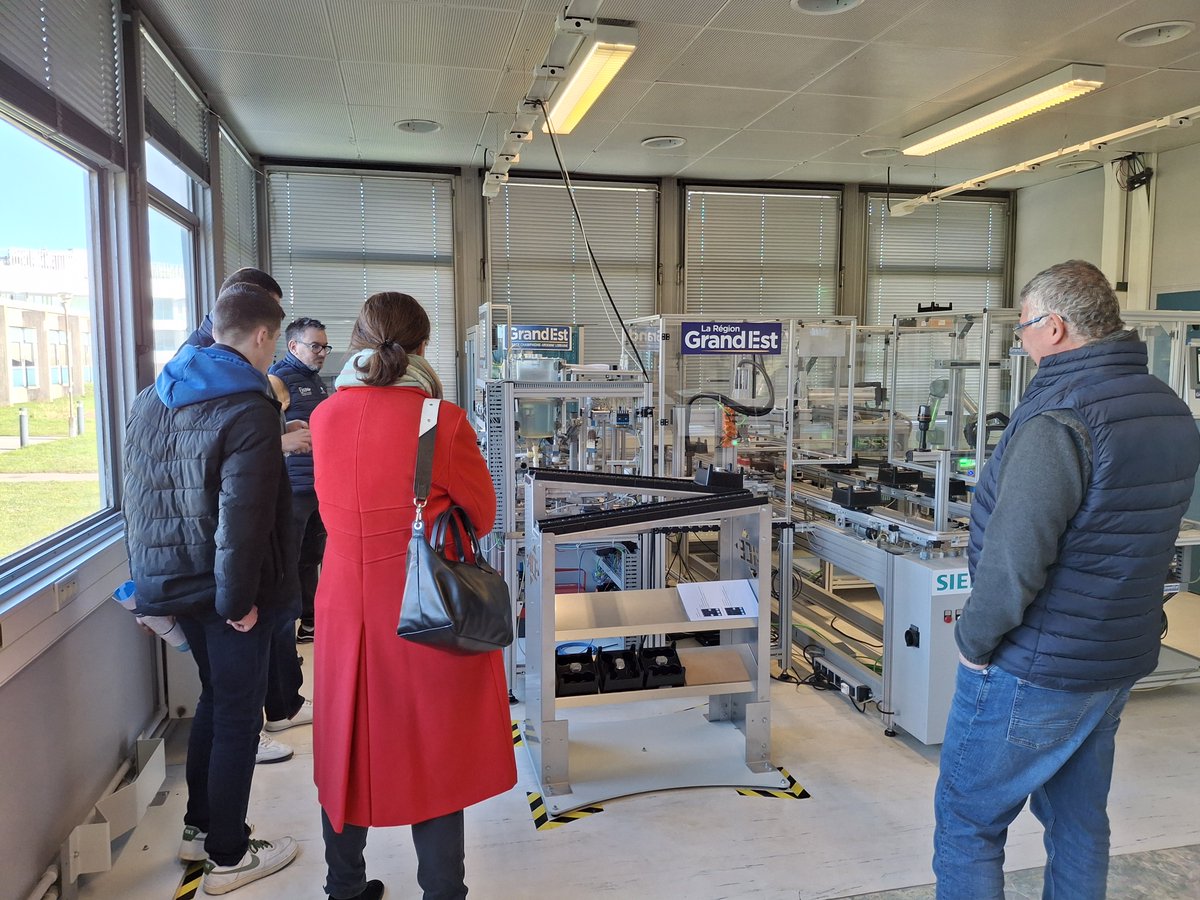 ei_sine's tweet photo. 📸Retour en images sur la Journée Portes Ouvertes du #campus Moulin de la Housse à Reims et du campus Sup Ardenne à Charleville-Mézières.
👨‍💻 Vous souhaitez rejoindre l'EiSINe ? Rendez-vous sur https://t.co/oLBkQF1KGs pour candidater ! 
#JPO @universitereims https://t.co/pheFyyexjM