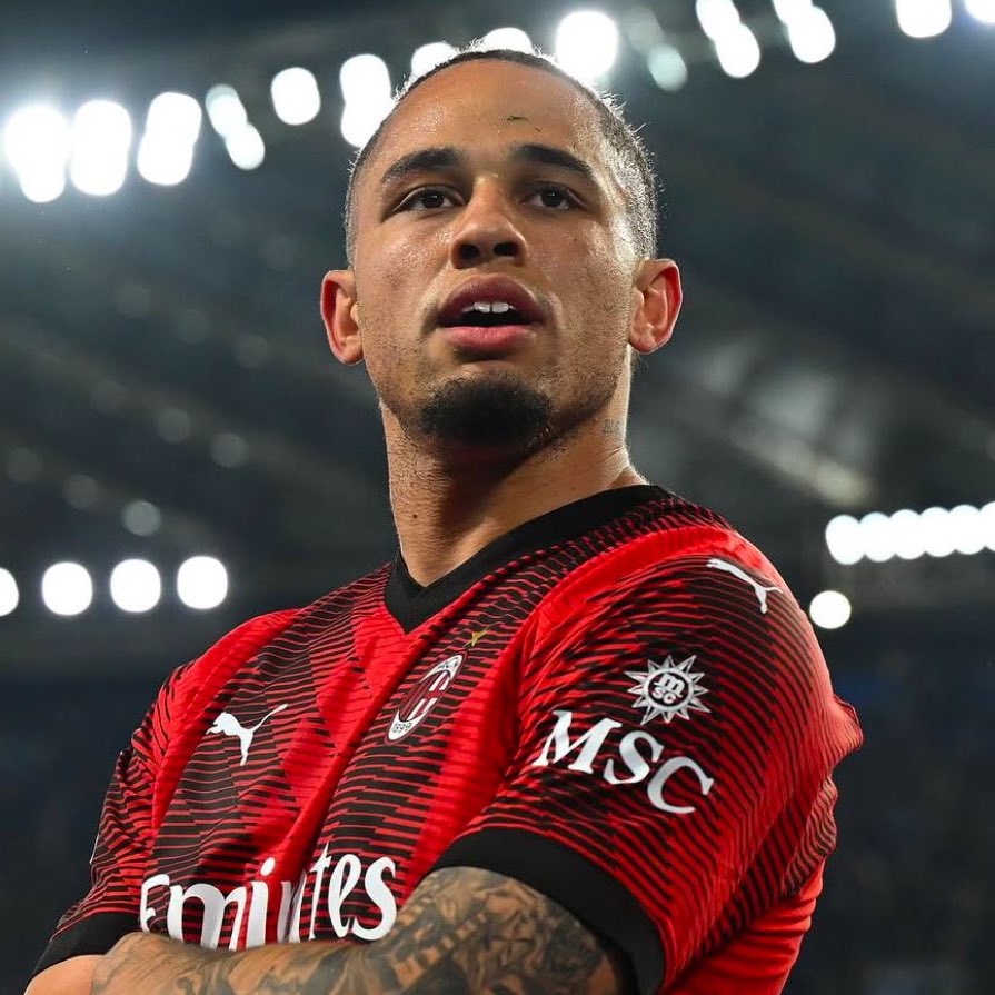 FabrizioRomano's tweet image. 🚨🔵 Final round of talks between Napoli and AC Milan to get Noah Okafor deal done, sealed will take place in the next 2h.

€2m loan fee and €25m buy option clause not mandatory.

Noah Okafor already said YES to Napoli.