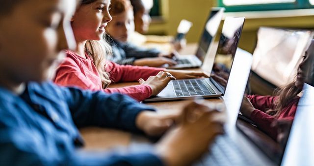 🧠 Peut-on mettre l’intelligence artificielle au service de l’éducation ? 
(Il vaudrait mieux non ?)
La formation, l’éthique, les solutions technologiques : quelles sont les bonnes questions à se poser ? 
🎧 Le podcast de France Culture
lien.il-di.com/4gln6v1