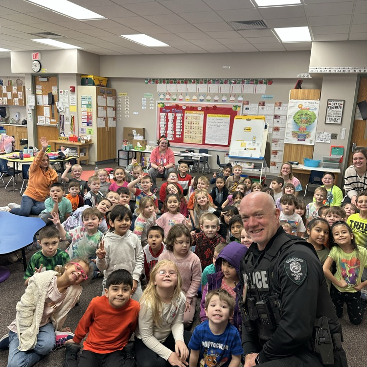 ConcordSchoolPD's tweet photo. Ox Bow Kindergarten visit! https://t.co/0qhx3b5h9q