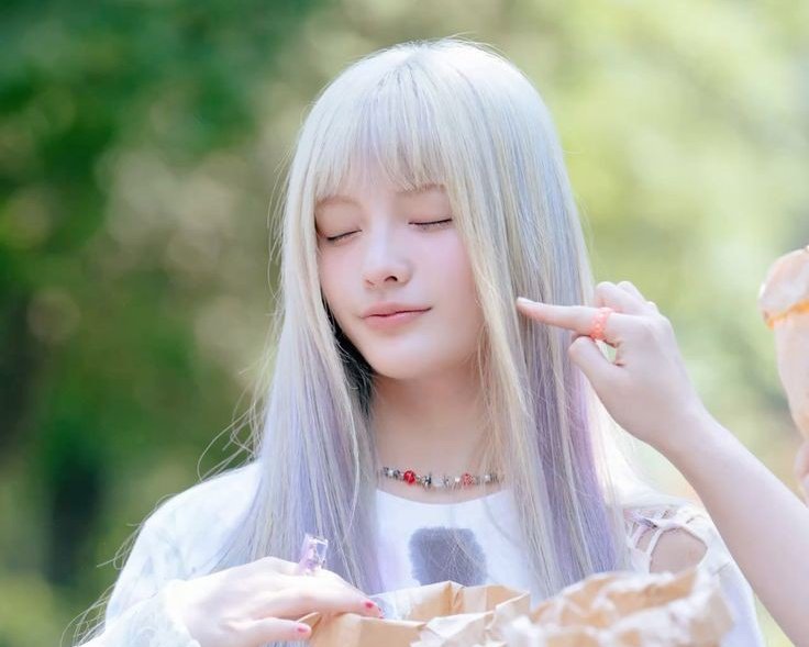 rubynrk's tweet photo. to my one and only princess, happy birthday to you! i love you so much, roha! 
#IROHA #이로하 https://t.co/RZijVrGQie