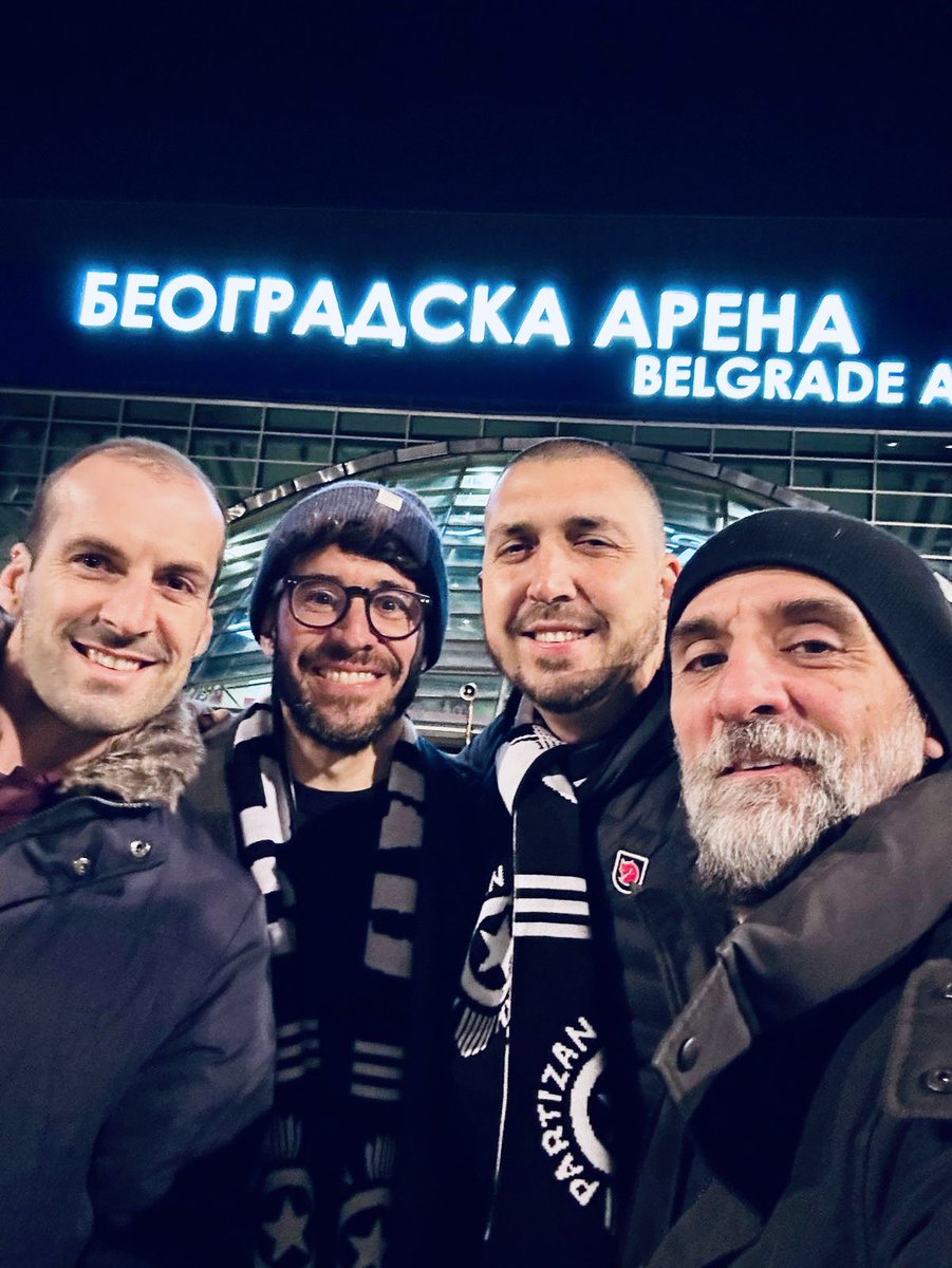 VicBotas's tweet image. El viernes pasado cumplí uno de esos "checks" de vida: pude ver en directo un Partizán-Estrella Roja. Y todavía sigo sin entender nada de lo que pasó.