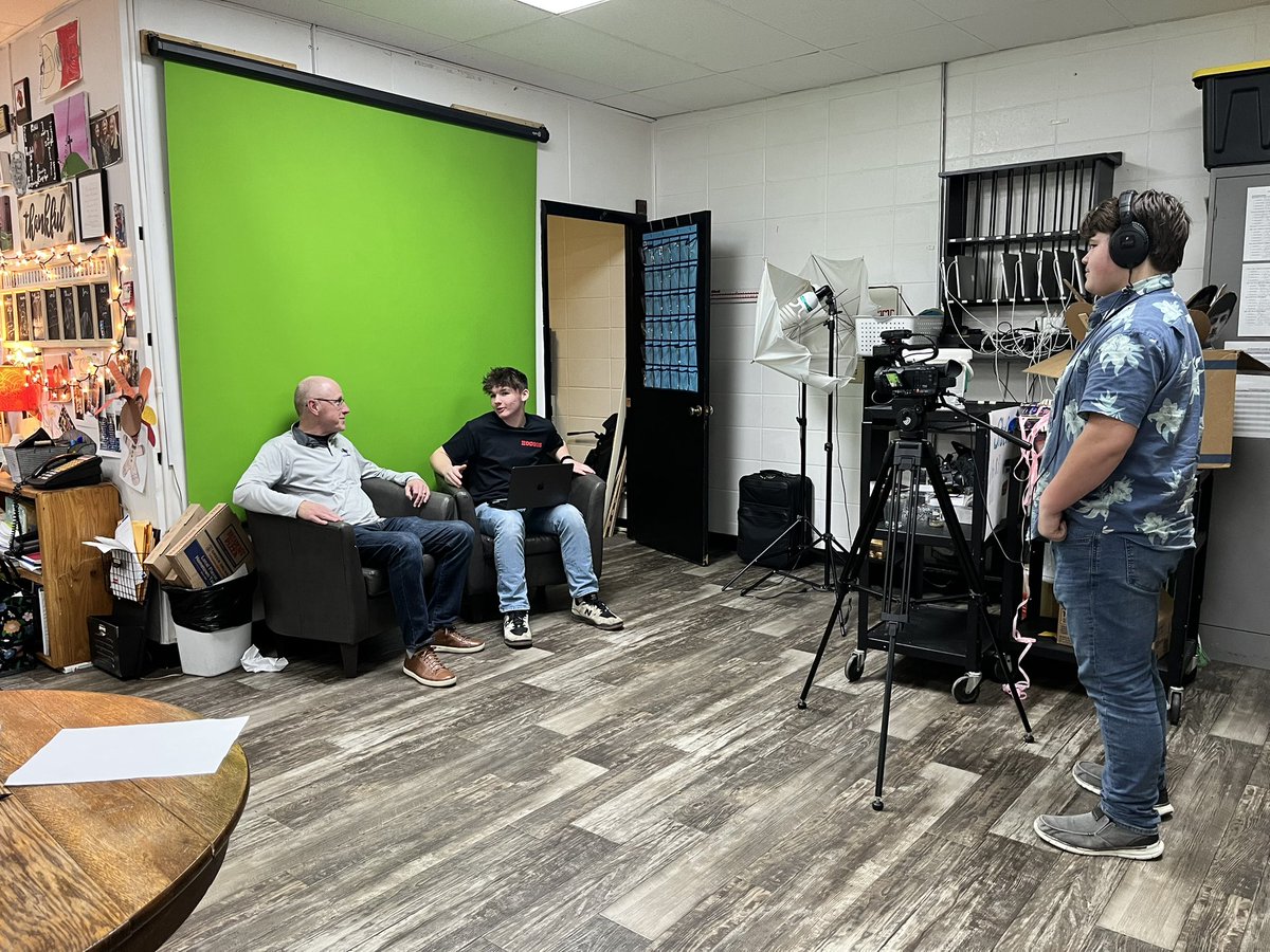 Aaron O'Laughlin (@aaron_olaughlin) on Twitter photo Thank you to <a href="/BradBoyerVoice/">Brad Boyer</a> and <a href="/NemoPressbox/">NEMO Pressbox</a> for covering our games and allowing our broadcasting students to interview you! Awesome experience for our kids to learn from the best! Thank you to <a href="/BradBoyerVoice/">Brad Boyer</a> and <a href="/NemoPressbox/">NEMO Pressbox</a> for covering our games and allowing our broadcasting students to interview you! Awesome experience for our kids to learn from the best!