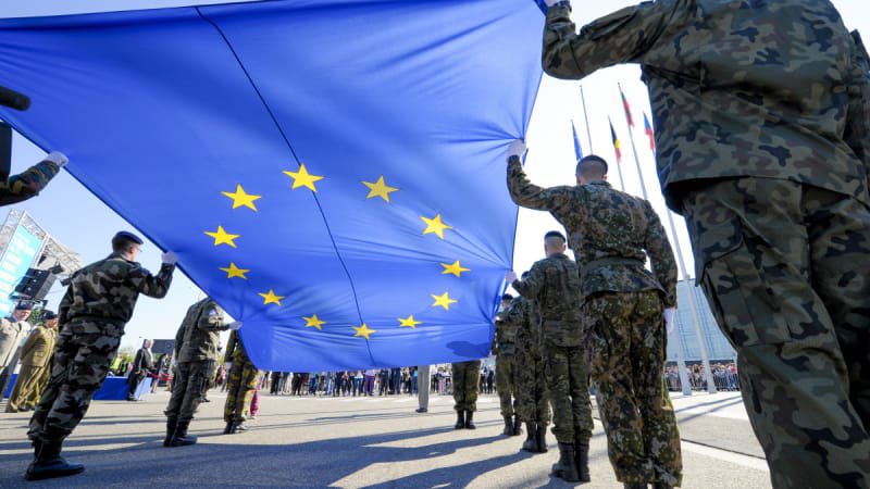 A European Defence NOW! 🇪🇺⚔️

A joint letter by 19 EU States call the European Investment Bank to increase its financing for the European defence industry.

That's the way! 🇪🇺💪