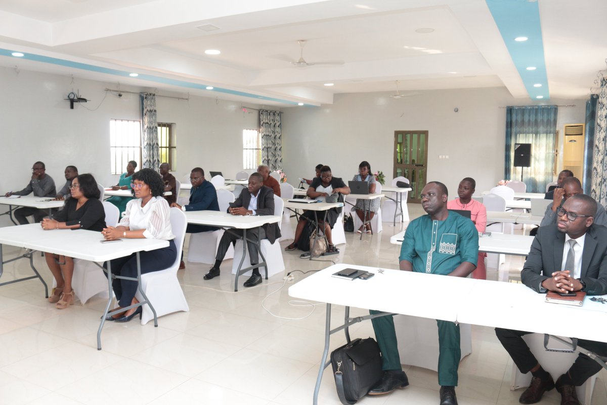 ArcopTogo's tweet photo. Démarrage ce lundi 3 février 2025 à Davié d’une session de formation pour les représentants des autorités contractantes impliquées dans le PMADS. 

📍 Formation organisée par l’ARCOP en collaboration avec le Ministère de la réforme du service public.

#CommandePublique #PMADS https://t.co/hB3xHWIxZQ