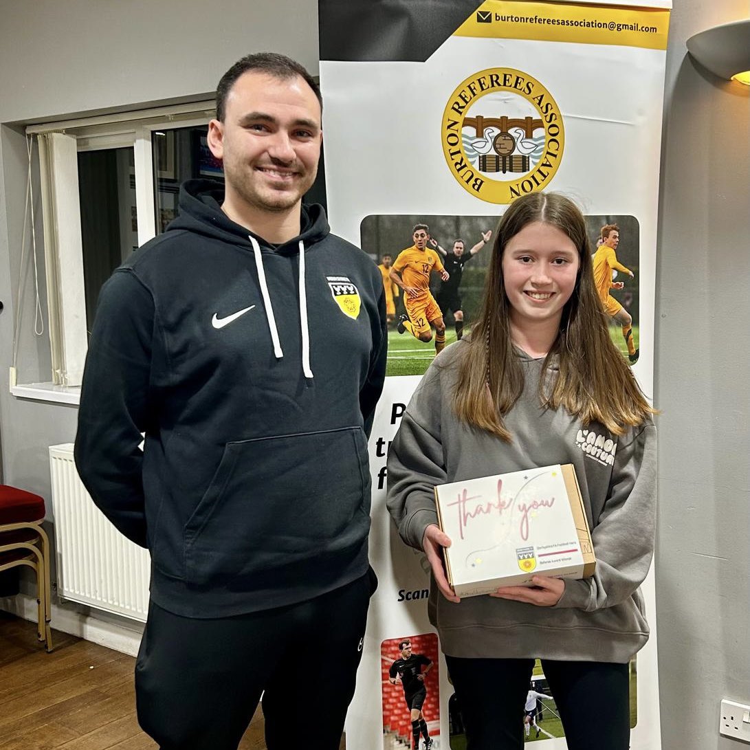 DerbyshireFA's tweet photo. We are delighted to announce the next winner of our monthly Football Hero Referee Award 🙌🎁

Charlotte Baxter, a young and incredibly promising match official, has truly taken refereeing by storm this season! 

Congratulations on the award Charlotte! 👏

#FootballHeroes https://t.co/6LIYACbMIN