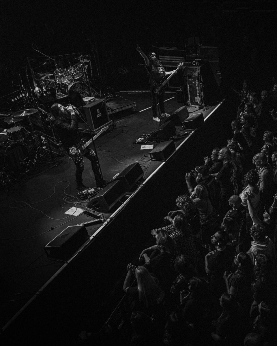 TimMontana's tweet photo. Nashville showed up! Thank you @bbowlnashville and everyone who came out and Rocked with us! See you tonight Atlanta, GA!
📸 @dannyworsnop
•
#timmontana #nashville #brooklynbowl #artoflettinggo #tour #livemusic #hardrock #rock #2025 #myleskennedy #sonsofsilver https://t.co/j2K1AwSmXM