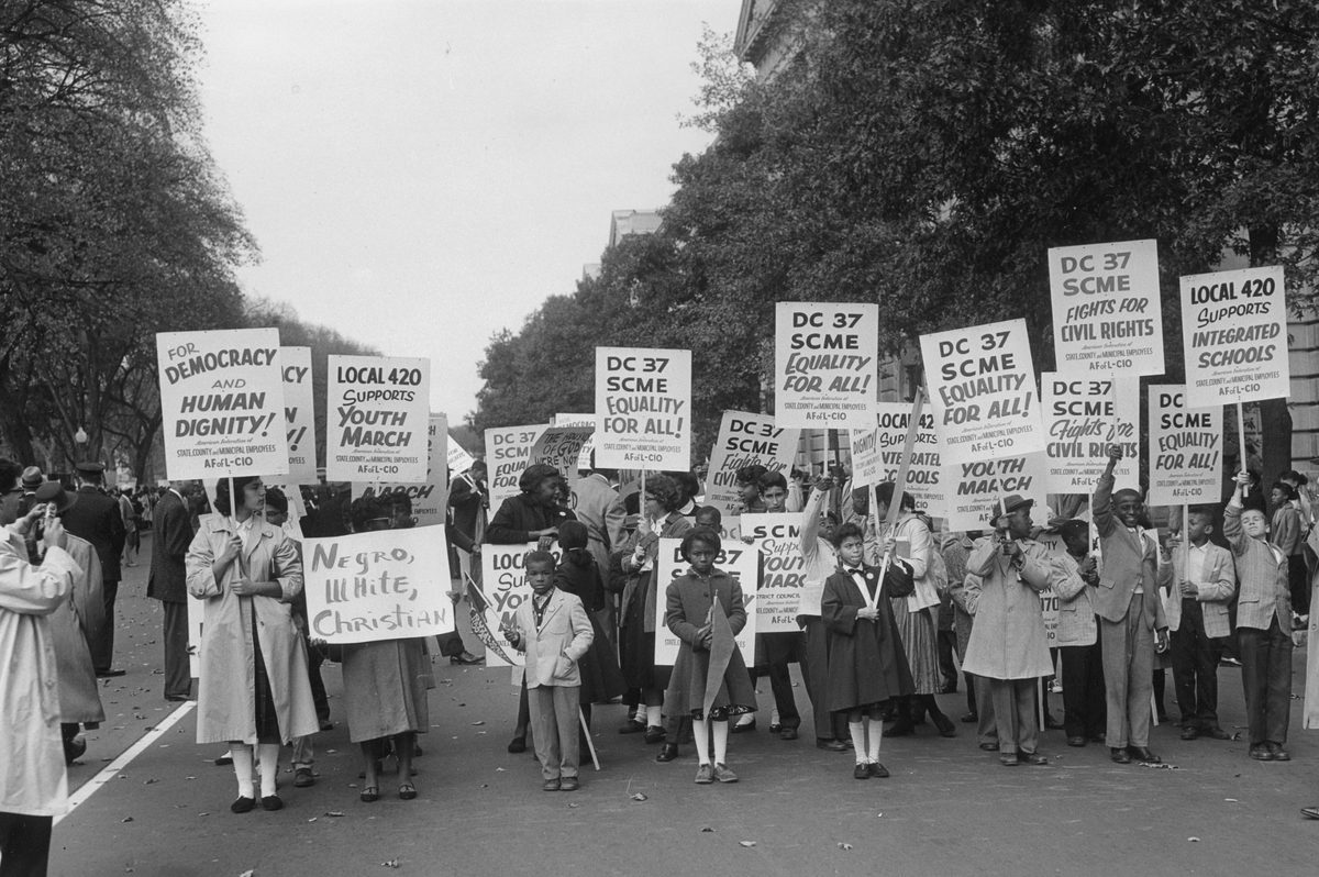 archivesfdn's tweet photo. Today we celebrate #BlackHistoryMonth in the way we know best: looking to the records. The @usnatarchives holds thousands of records on the African American experience, from pension records to iconic Civil Rights photos. Explore these and many more today: https://t.co/iZsVVx9sBJ https://t.co/k5xFPRKcmq