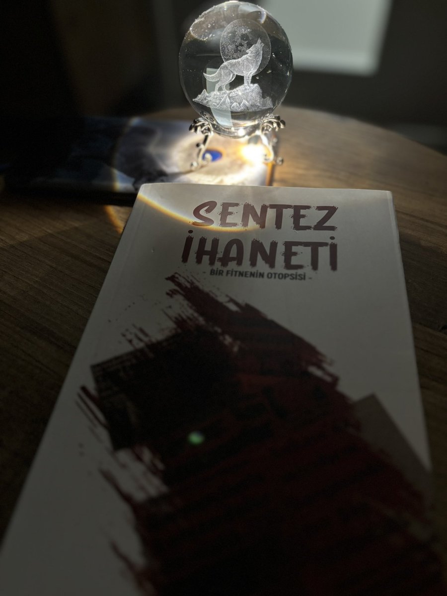 “Siz bu halinizle mi Tanrı Dağı kadar Türk olmak iddiasındasınız?

Buna kızılmaz, alay edilir, gülünür!”

<a href="/CanerKara_Tayma/">Caner Kara</a> - #Sentezİhaneti