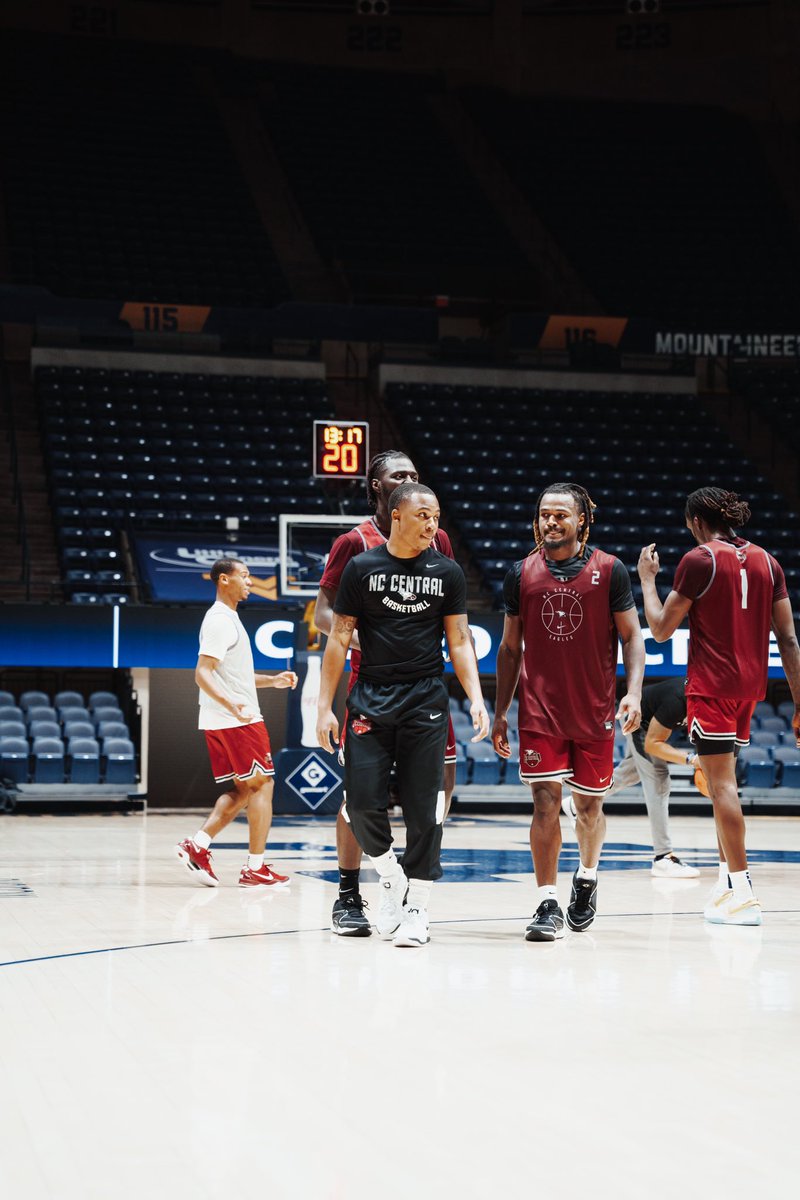 deandre_hayes2's tweet photo. Tune in tonight at @7 on ESPNU as we take on Norfolk State https://t.co/loY0scj2ZF