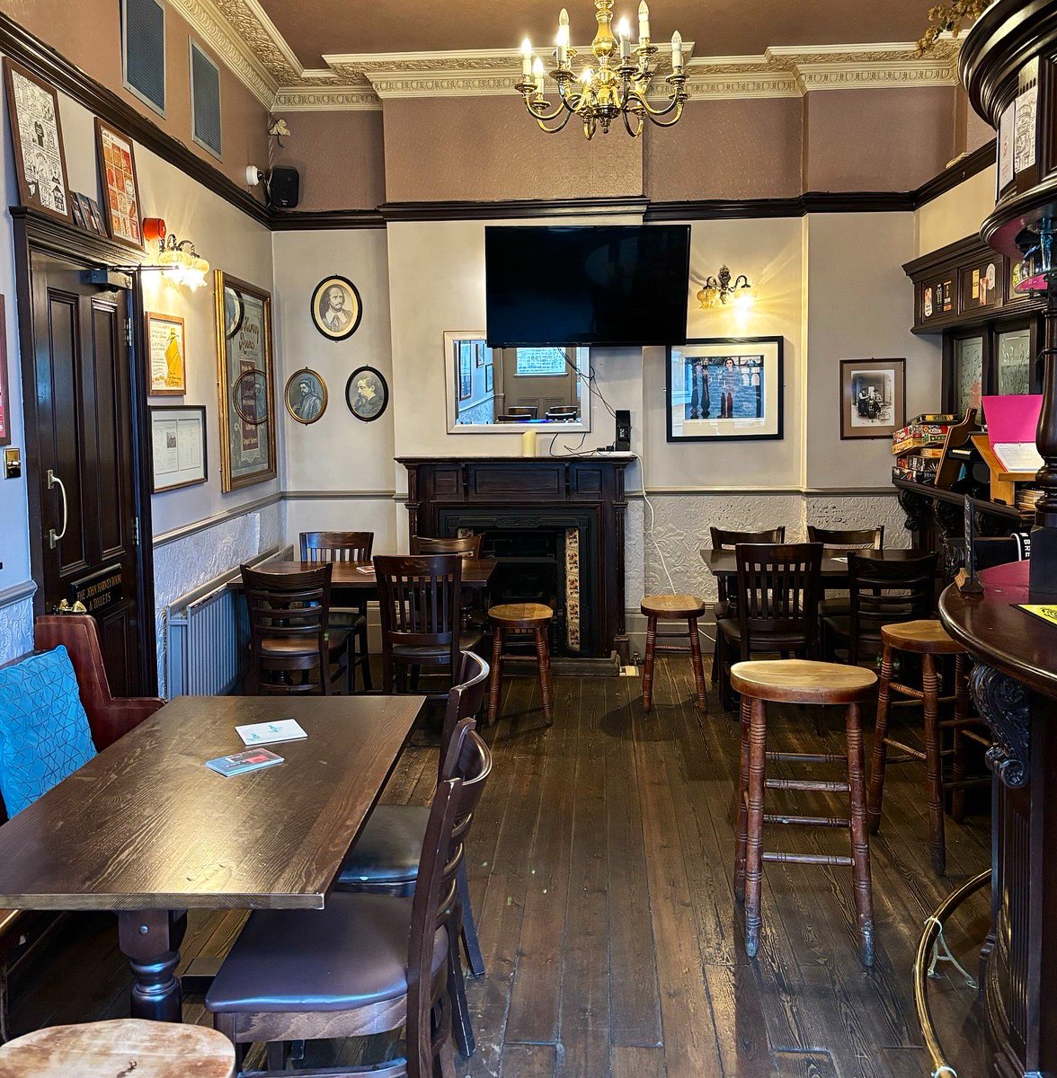 London Pub Map tweet media