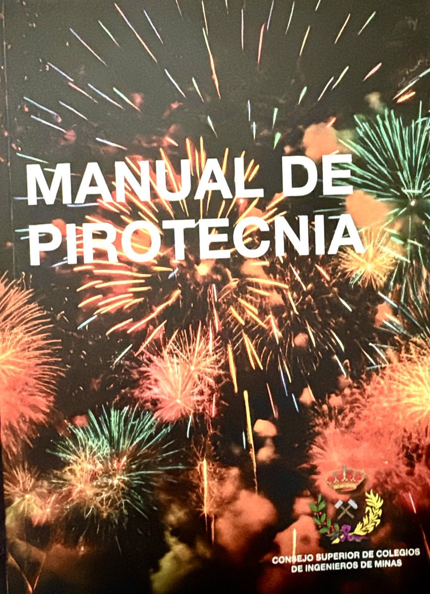 BombersDipcas's tweet photo. El Oficial Jefe de Operaciones y el Jefe de Formación de @BombersDipcas, han asistido esta mañana en Valencia, junto a representantes de otros servicios de seguridad y emergencias, a la presentación del manual de Pirotecnia realizado por el ingeniero de Castellón Luis Oria, y editado por el Consejo Superior de Colegios de Ingenieros de Minas.