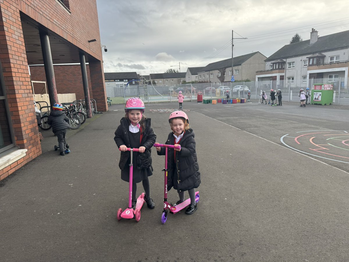 Mrs R Flynn tweet media