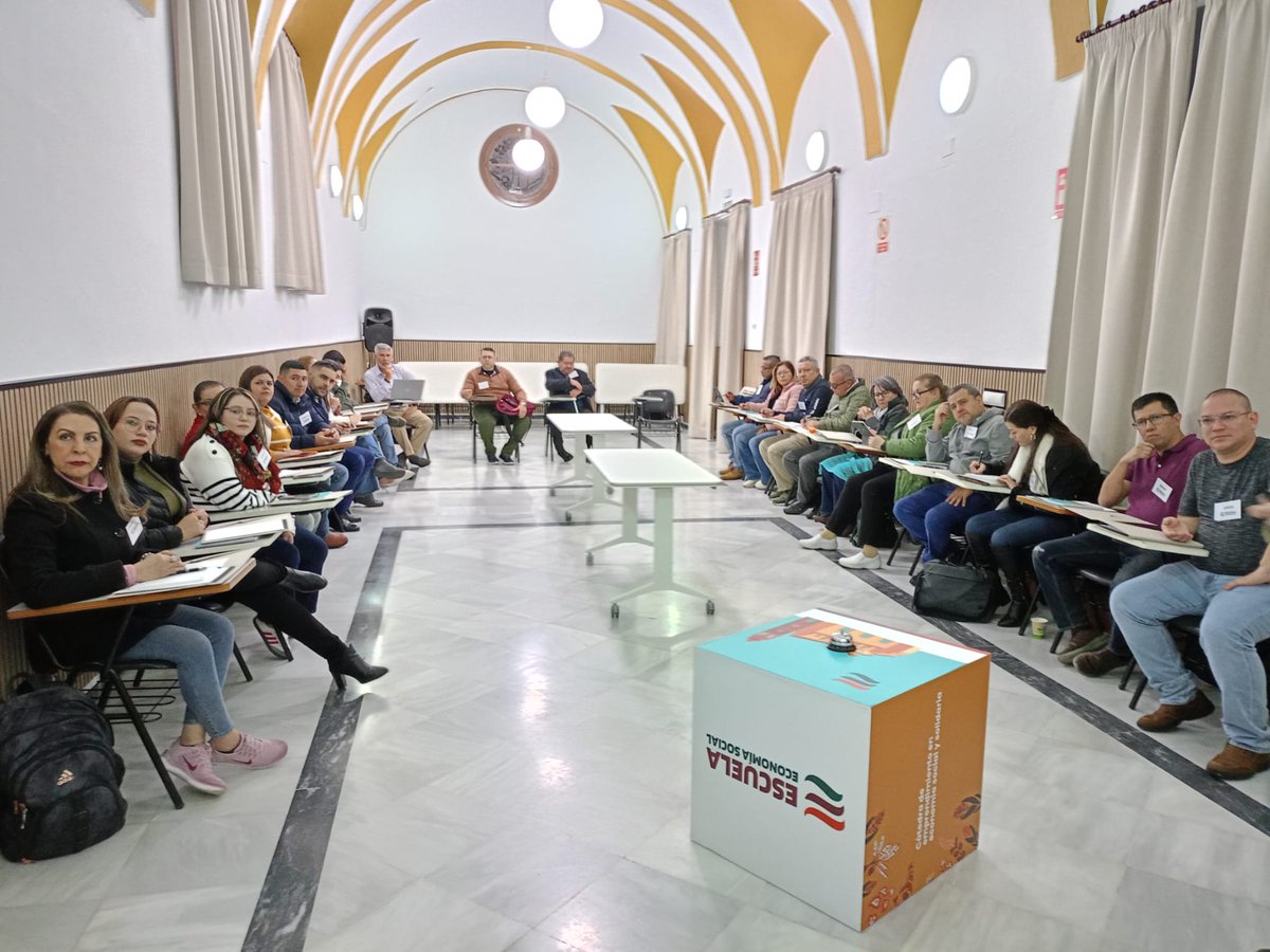 economia_social's tweet photo. Bienvenida a la 28ª promoción de📚Diplomado en Dirección de Empresas y Entidades de #EES
🌎19 organizaciones de América Latina y Europa, que inician dos semanas para desarrollar competencias directivas desde la gobernabilidad cooperativa

 #Diplomado ▶️Una Experiencia de Vida https://t.co/jc7J0KONmW