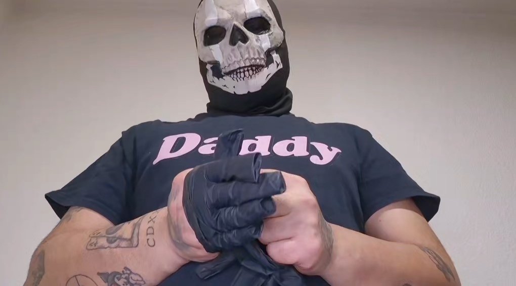 maskeddude6's tweet image. -no tw/nmik/18+/420 friendly
-old enough to be your dads pervert friend (in my 40s)
-bdsm/ddlg 
-own pics/reposts/p*rn 
-hard kinks 

 ♡︎/⟳ = moots