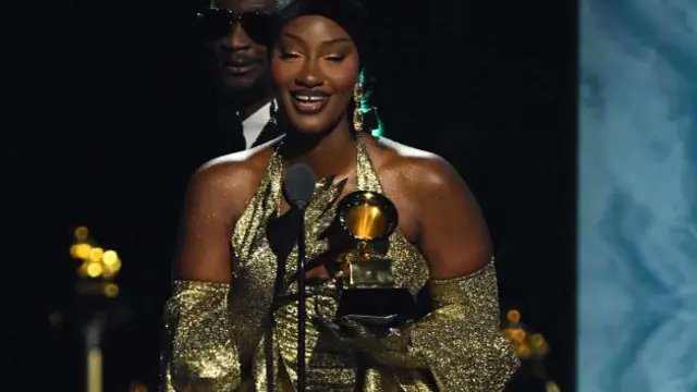 Comr. Onyekwere Ferguson. (@fergusononyekw2) on Twitter photo The Grammy's
Tems wins 2025 best African music performance.
Congratulations.ππ³π¬πΊπΈ The Grammy's
Tems wins 2025 best African music performance.
Congratulations.ππ³π¬πΊπΈ