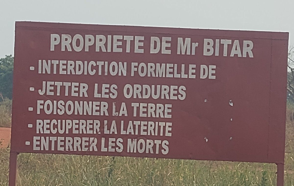 Vu quelque part à Bangui. Sans commentaire.