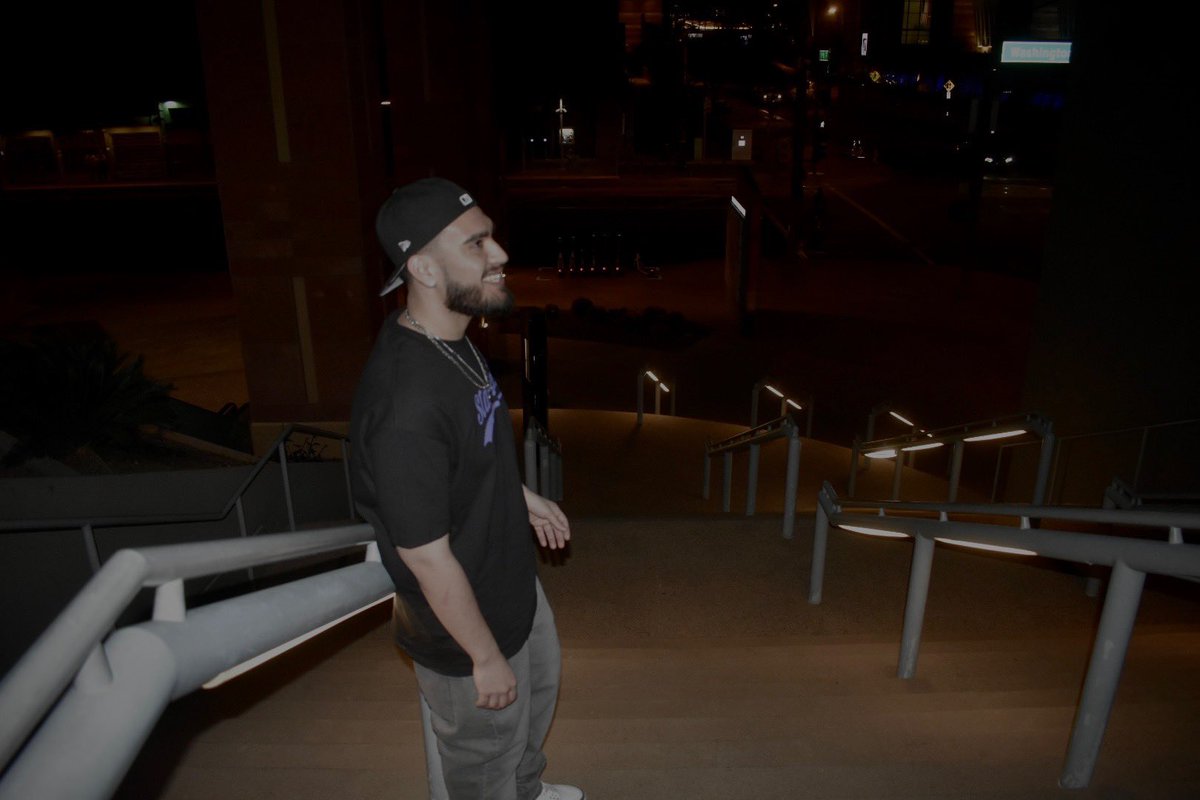 B3StayFresh's tweet image. @1stayanti